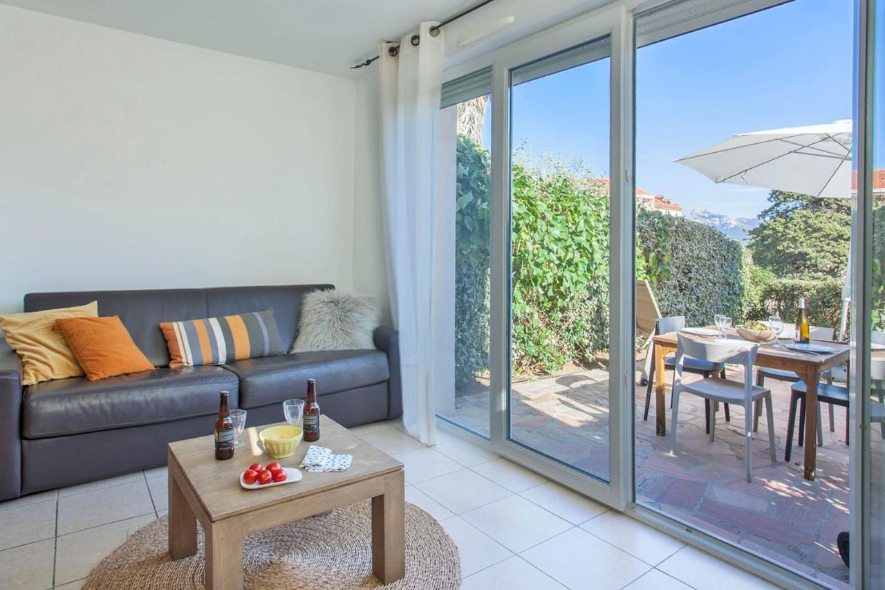 Mare Appart Avec Jardin Et Bbq Vue Mer Et Montagne Plage Et Port A 2 Pas Calvi  Exteriör bild